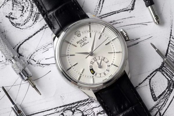 Rolex Cellini Dual Time 50529 Cadran Soleil Argent Bracelet Cuir Brun 39mm Montre Réplique Homme – Image 8