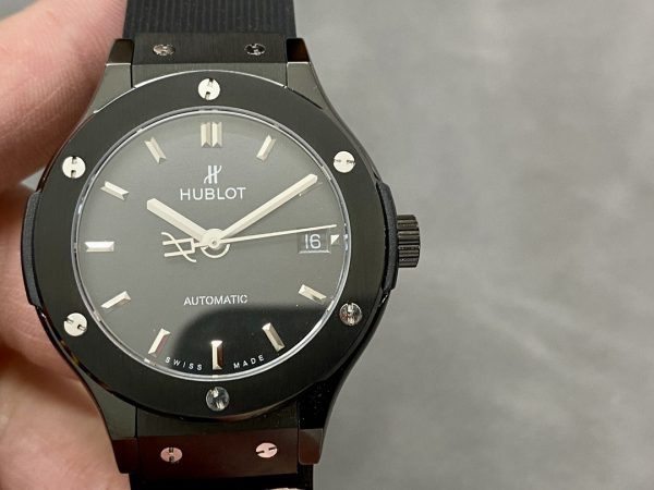 Hublot Classic Fusion 565.CM.1470.RX Femme 38 MM – Image 2