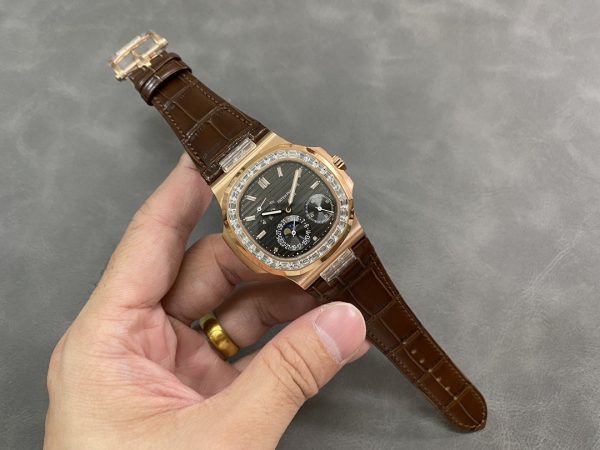 Réplique Patek Philippe Nautilus 5724 001 Montre Homme 40mm – Image 2