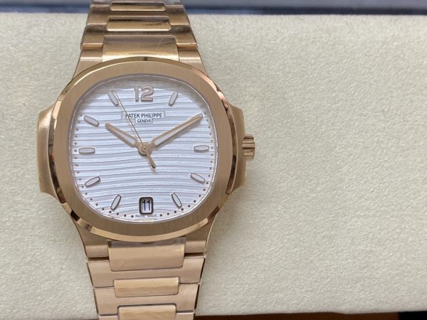 Patek Philippe Nautilus Femme Or Rose & Or Jaune Cadran Argent 7118 1R 001 35.2mm – Image 2