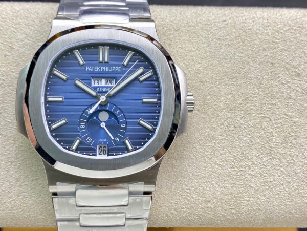 Patek Philippe Nautilus 5726 1A 001 Montre Acier Inoxydable Cadran Bleu 40.5mm – Image 2