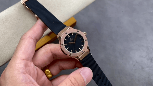 Hublot Classic Fusion Or King 542.OX.1181.RX 42mm – Image 2