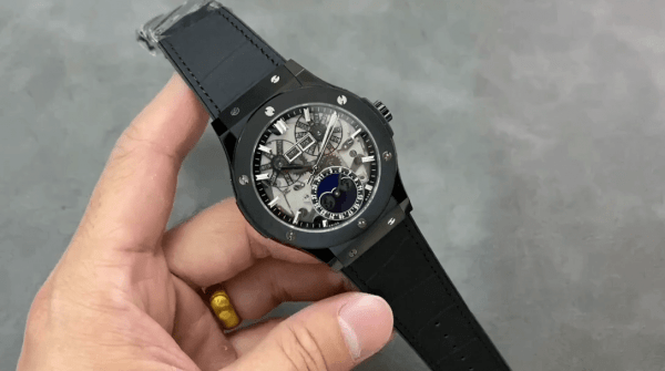 Hublot Classic Fusion Aérofusion Moonphase 547.CX.0170.LR 42mm – Image 2