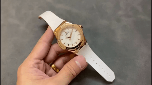 Hublot Classic Fusion 550.OS.2200.RW.ORL20 40MM – Image 2