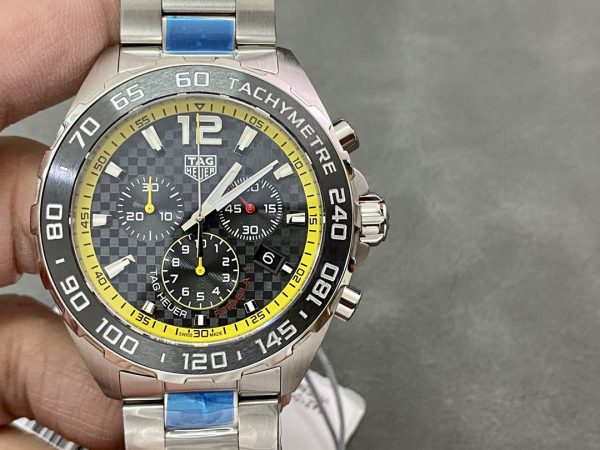Tag Heuer Formula 1 Chronographe Quartz Cadran Noir CAZ101AC.BA0842 – Image 3