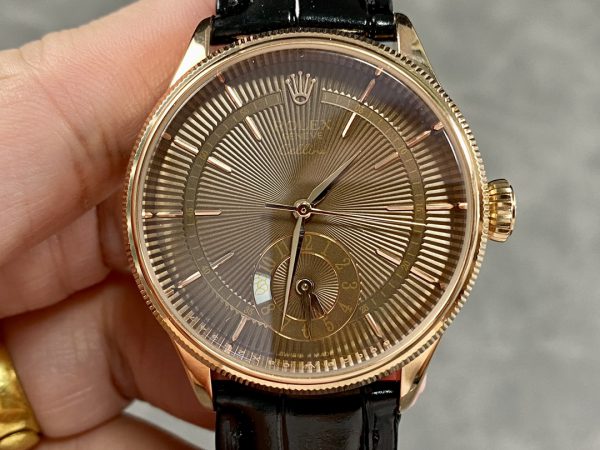 Rolex Cellini Dual Time 50525 Cadran Guilloché Brun Bracelet Cuir Noir 39mm Montre Réplique Homme – Image 8