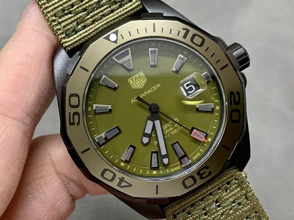 Tag Heuer Aquaracer Cadran Mat Kaki Automatique WAY208E.FC8222 43mm – Image 5