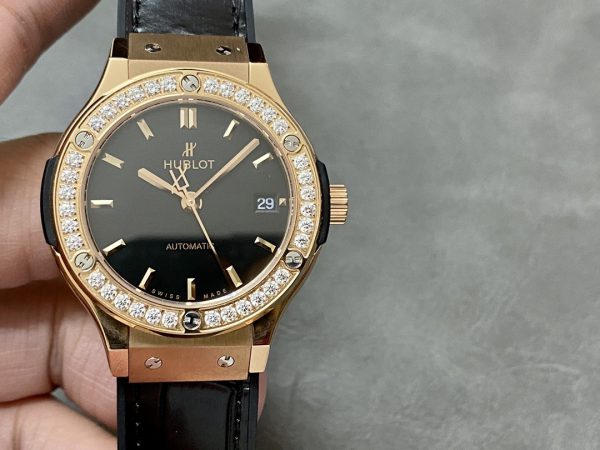 565.OX.1480.LR.1204 Hublot Classic Fusion Automatique 38mm – Image 3