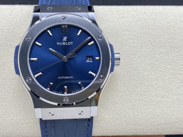 542.NX.7170.LR Hublot Classic Fusion Automatique Bleu – Image 4