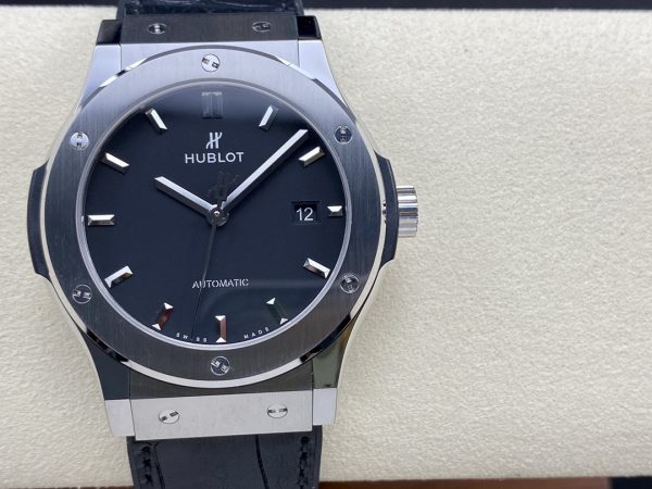 542.NX.1171.LR Hublot Classic Fusion Automatique Noir – Image 6
