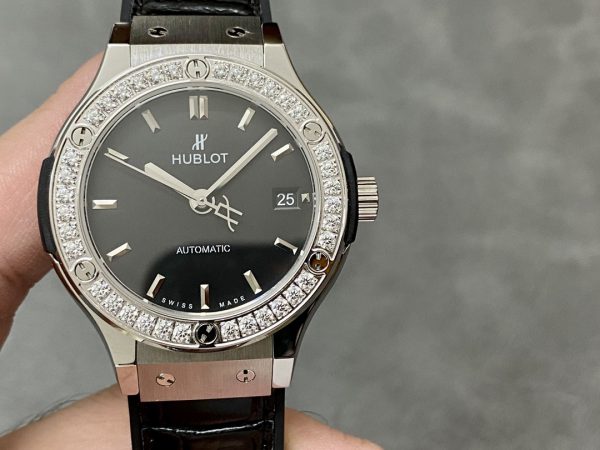 Hublot Classic Fusion 565.nx.1470.lr.1204 38mm – Image 3