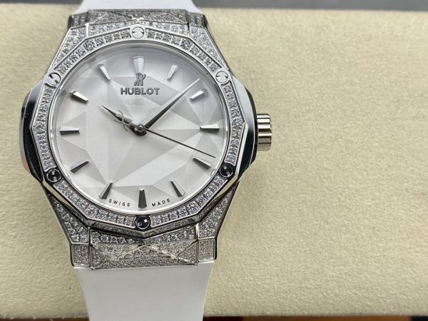 Hublot Classic Fusion 550.NS.2200.RW.1604.ORL20 40mm – Image 3