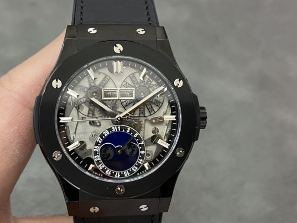 Hublot Classic Fusion Aérofusion Moonphase 547.CX.0170.LR 42mm – Image 3