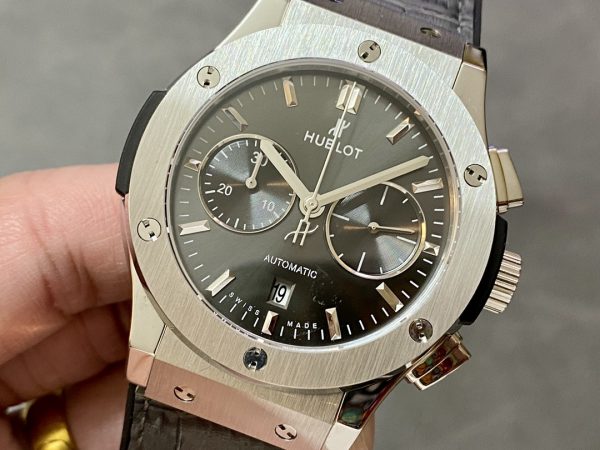 Hublot Classic Fusion 521.NX.7071.LR 45MM Hommes – Image 3