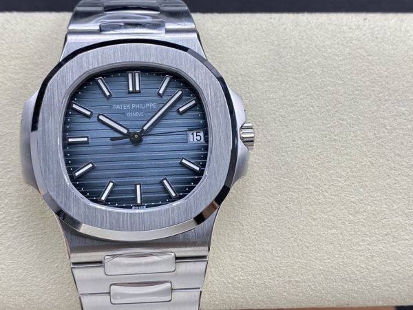 Réplique Patek Philippe Nautilus 5711 1A Cadran Bleu 40mm Montre Homme – Image 10