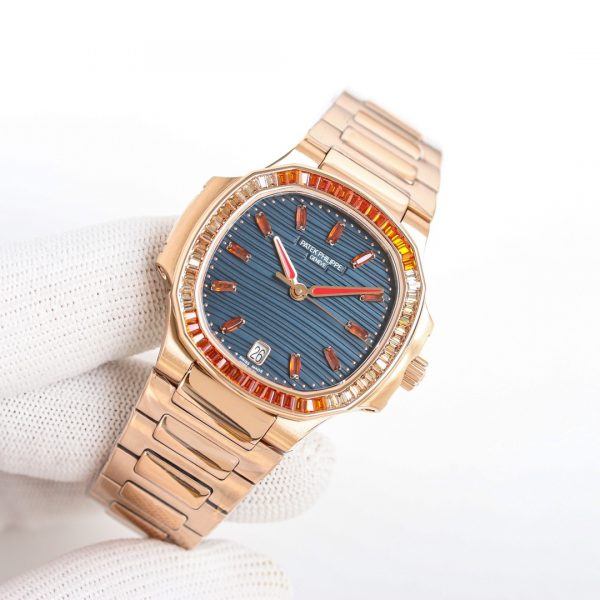 Patek Philippe Nautilus Femme Or Rose Cadran Bleu 7118 35.2mm – Image 7