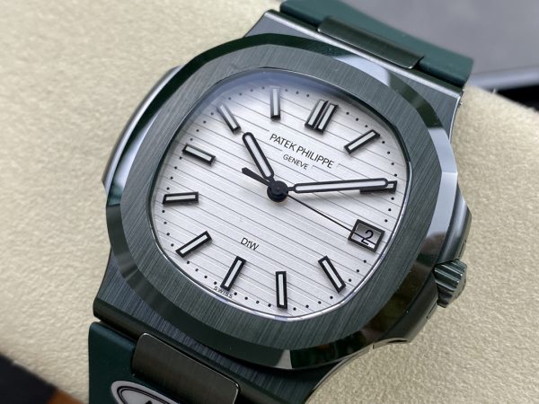 Patek Philippe Nautilus Bracelet Vert Cadran Blanc 5711 Montre 40MM – Image 8