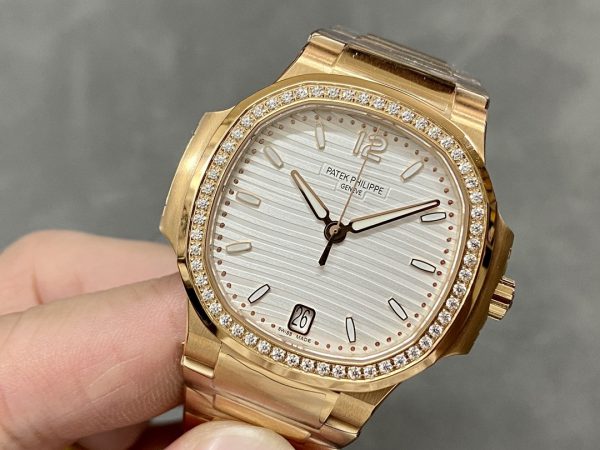 Réplique Patek Philippe Nautilus 7118 1200R 001 Montre Homme 40mm – Image 9