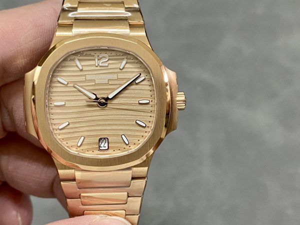 Réplique Patek Philippe Nautilus 7118 1R 010 Montre Homme 40mm – Image 9