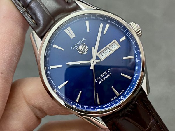 TAG Heuer Carrera Calibre 5 Date Jour Cadran Bleu WAR201E.FC6291 – Image 4