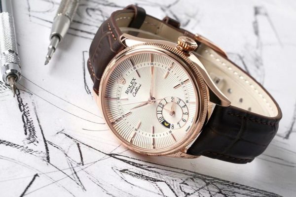 Rolex Cellini Dual Time 50525 Cadran Argent Bracelet Cuir Brun 39mm Montre Réplique Homme – Image 7