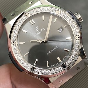 Hublot Classic Fusion Cadran Gris 42mm Montre Hommes Réplique