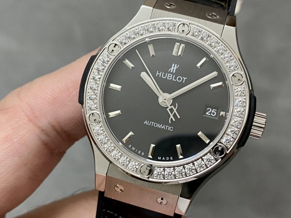 Hublot Classic Fusion 565.nx.1470.lr.1204 38mm – Image 4