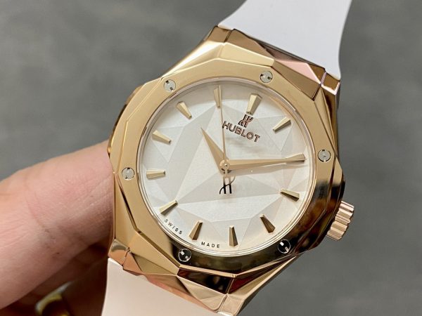 Hublot Classic Fusion 550.OS.2200.RW.ORL20 40MM – Image 4