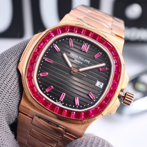 Réplique Patek Philippe Nautilus 5723 112R 001 Montre Homme 40mm – Image 7