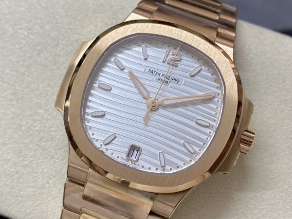 Patek Philippe Nautilus Femme Or Rose & Or Jaune Cadran Argent 7118 1R 001 35.2mm – Image 8