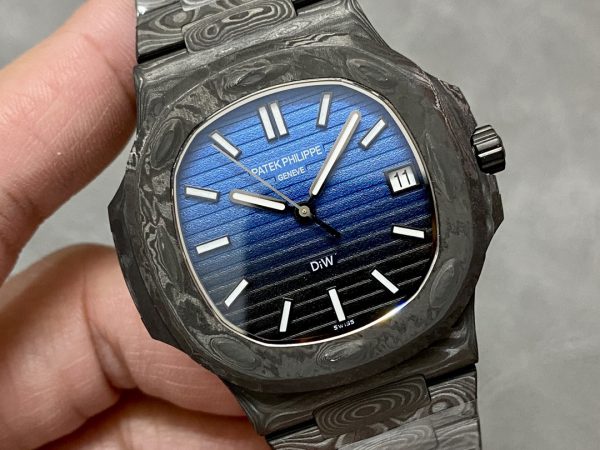 Patek Philippe Nautilus Boîtier en fibre de carbone Cadran bleu 5711 Montre 40MM – Image 7