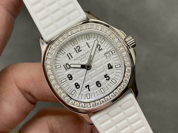 Réplique Patek Philippe Aquanaut Blanche 5067A 024 Montre Femme 36mm – Image 4