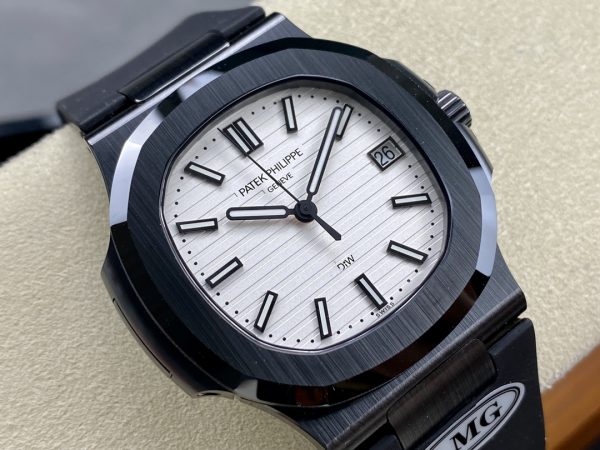Patek Philippe Nautilus Boîtier Titane Cadran Blanc 5711 Montre 40MM – Image 8