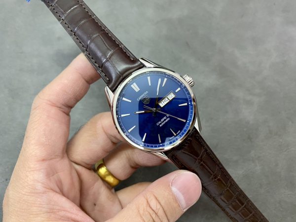 TAG Heuer Carrera Calibre 5 Date Jour Cadran Bleu WAR201E.FC6291 – Image 3