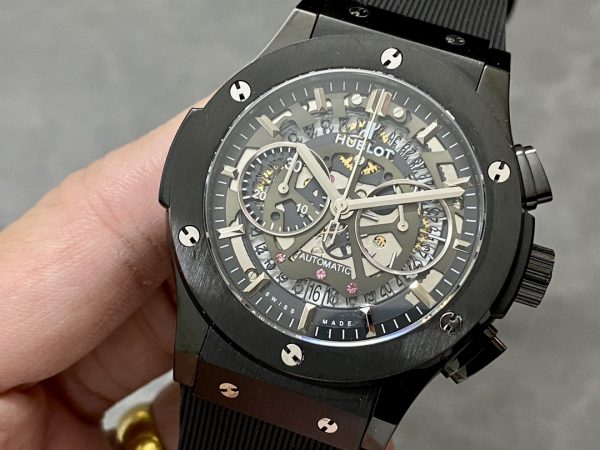 Hublot Classic Fusion 525.CM.0170.RX 45MM Montre Réplique – Image 7