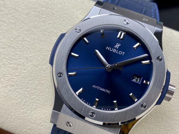542.NX.7170.LR Hublot Classic Fusion Automatique Bleu – Image 2
