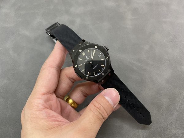 Hublot Classic Fusion 565.CM.1470.RX Femme 38 MM – Image 5