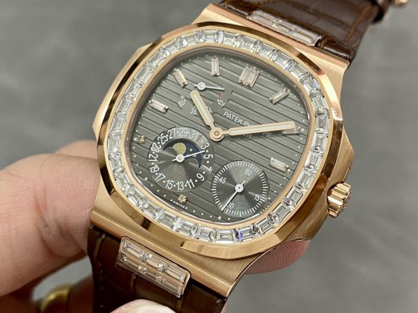 Réplique Patek Philippe Nautilus 5724 001 Montre Homme 40mm – Image 5