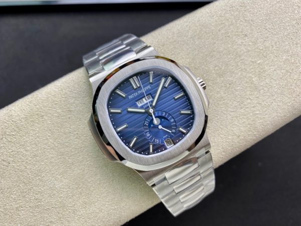 Patek Philippe Nautilus 5726 1A 001 Montre Acier Inoxydable Cadran Bleu 40.5mm – Image 7