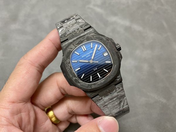 Patek Philippe Nautilus Boîtier en fibre de carbone Cadran bleu 5711 Montre 40MM – Image 6