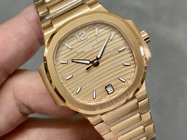 Réplique Patek Philippe Nautilus 7118 1R 010 Montre Homme 40mm – Image 7