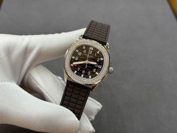 Réplique Patek Philippe Aquanaut Bleue 5067A 023 Montre À Vendre – Image 4
