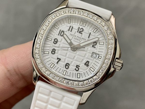 Réplique Patek Philippe Aquanaut Blanche 5067A 024 Montre Femme 36mm – Image 5