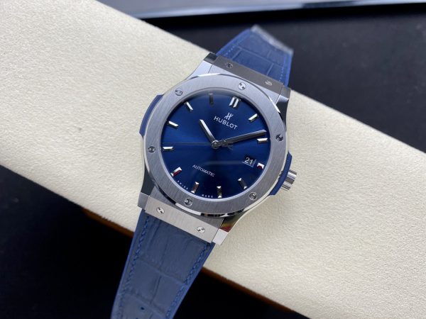 542.NX.7170.LR Hublot Classic Fusion Automatique Bleu – Image 5