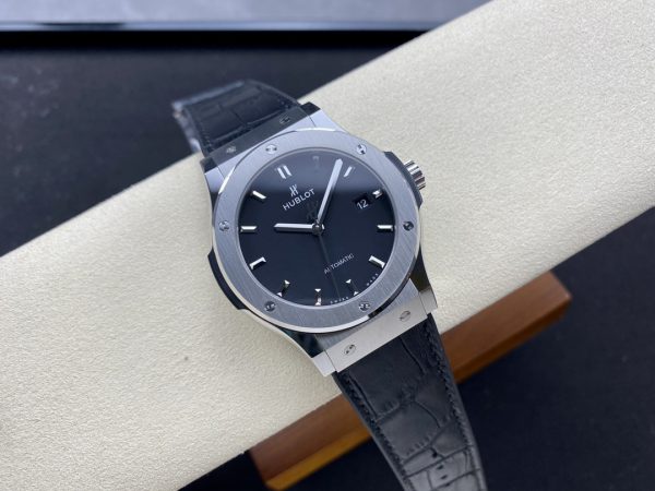 542.NX.1171.LR Hublot Classic Fusion Automatique Noir – Image 8