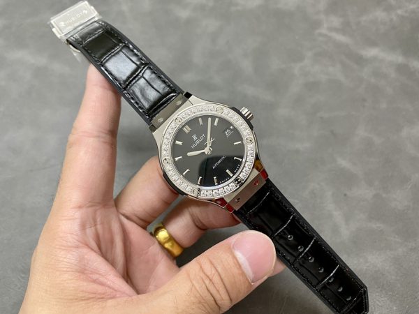 Hublot Classic Fusion 565.nx.1470.lr.1204 38mm – Image 6