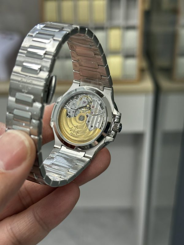 Patek Philippe Nautilus Femme Acier Inoxydable 7118 1A 010 – Image 3