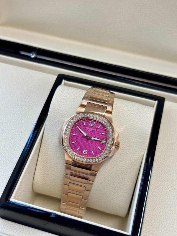Patek Philippe Nautilus 7010 1R 013 Cadran Violet 32mm – Image 4