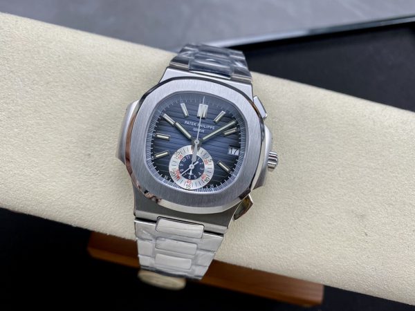 Patek Philippe Nautilus Chronographe Acier Inoxydable Cadran Bleu 5980 1A 001 – Image 5