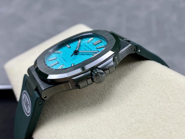 Patek Philippe Nautilus Cadran Bleu 5711 Montre 40MM – Image 5